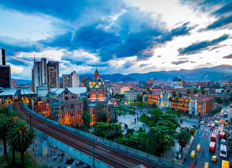 Este fin de semana es el Candelaria Food Fest: sabores, música y luces en el centro de Medellín