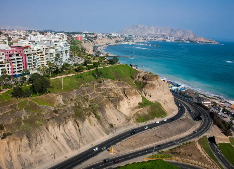 Zona costera sur en Lima. Fotos: PromPerú y cortesías.