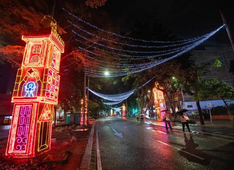 Aspecto de la Avenida La Playa durante la noche del pasado 30 de diciembre. FOTO: Esneyder Gutiérrez