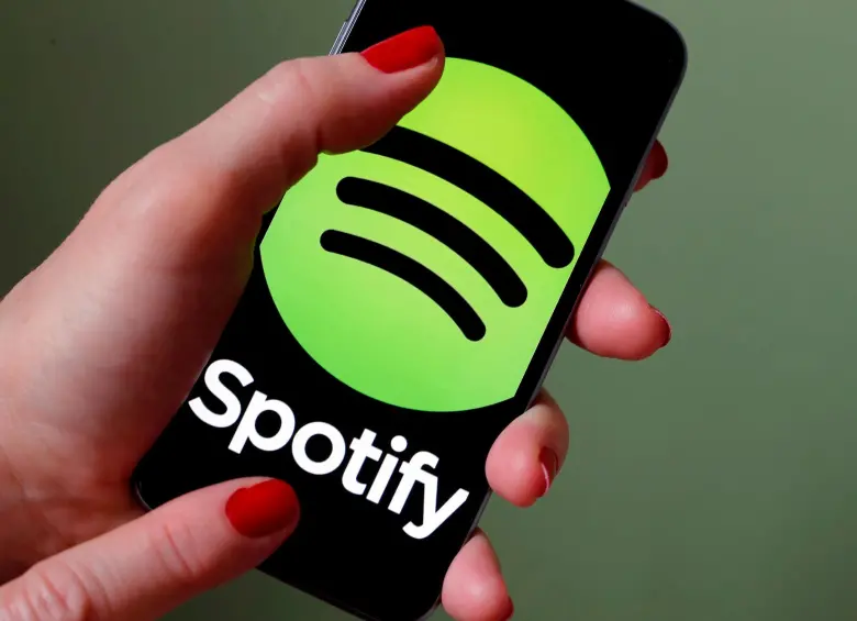Spotify recibió dos demandas en noviembre de 2025: una por presunto fraude y otra por presunto soborno. FOTO: Getty