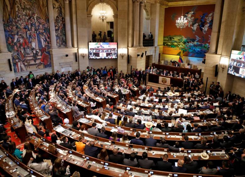 Los partidos deben declarar si son independientes, de oposición o de gobierno ante el CNE. FOTO: Colprensa