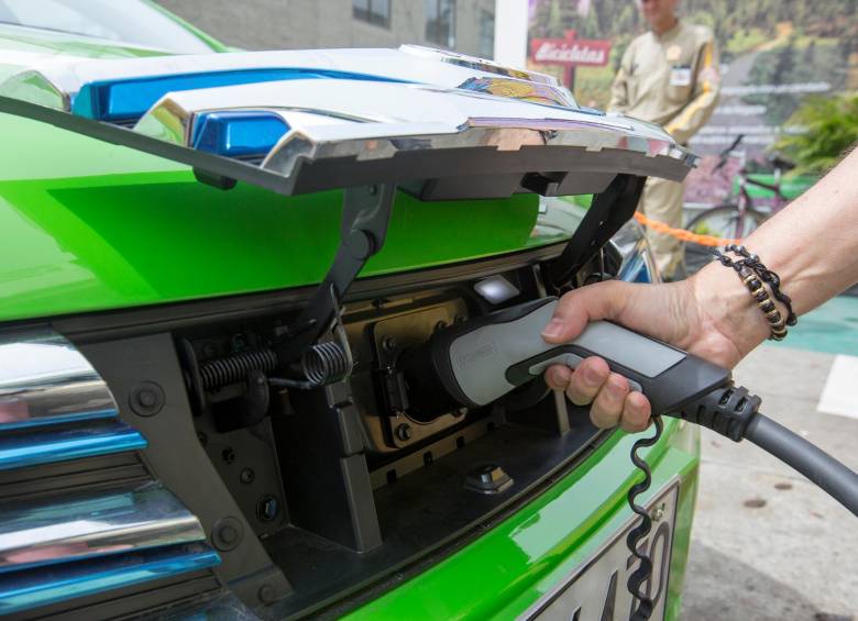 En el segmento de vehículos eléctricos, el decrecimiento de las ventas fue mayor entre enero y mayo, al registrar un 17,4%, ya que se vendieron 1.373 unidades, frente a las 1.662 reportadas en el mismo periodos de 2022. FOTO Edwin Bustamante