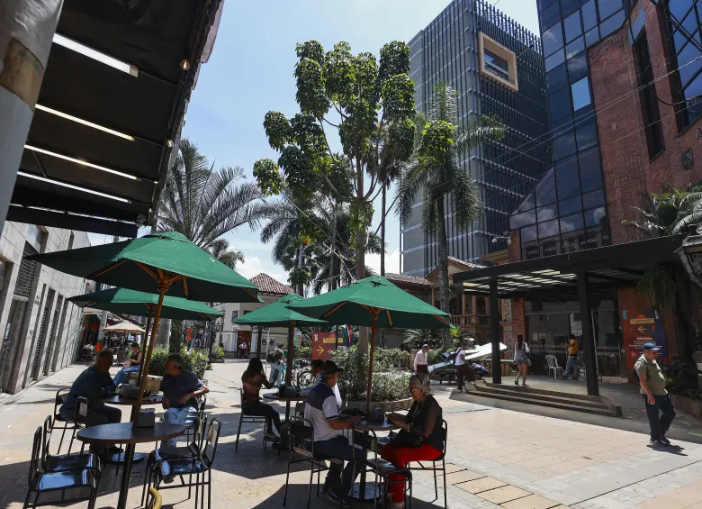 Remodelación de pasaje en pleno Mundial genera descontento en Envigado