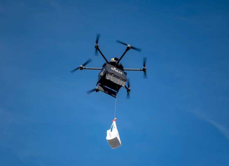 Roberto Quiroga, asesor de la Aerocivil, detalló que solo en lo que va de 2023 han llegado 305 trámites de registro por parte de las empresas privadas que quieren usar drones en sus actividades. FOTO getty