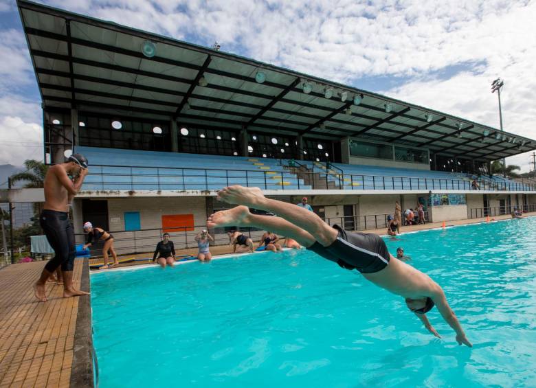 En la Unidad Deportiva Cristo Rey, la piscina olímpica es uno de los escenarios más visitados y aprovechados en Copacabana. Ha sido sede de eventos internacionales. 