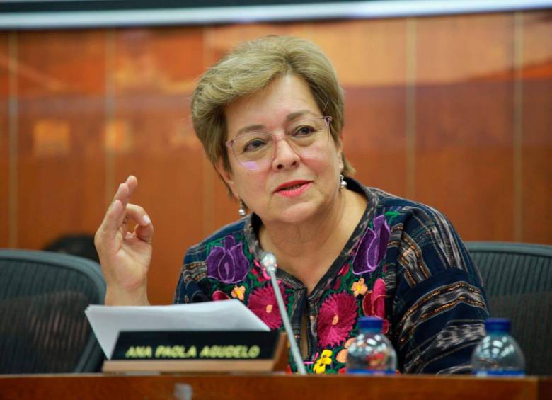 La ministra del Trabajo Gloria Inés Ramírez, citó para hoy las primeras discusiones para las reformas pensional, laboral y el salario mínimo para 2023. FOTO Colprensa