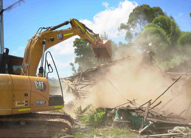 Dos inmuebles fueron derribados este martes en Yarumal, Antioquia. FOTO: CORTESÍA GOBERNACIÓN