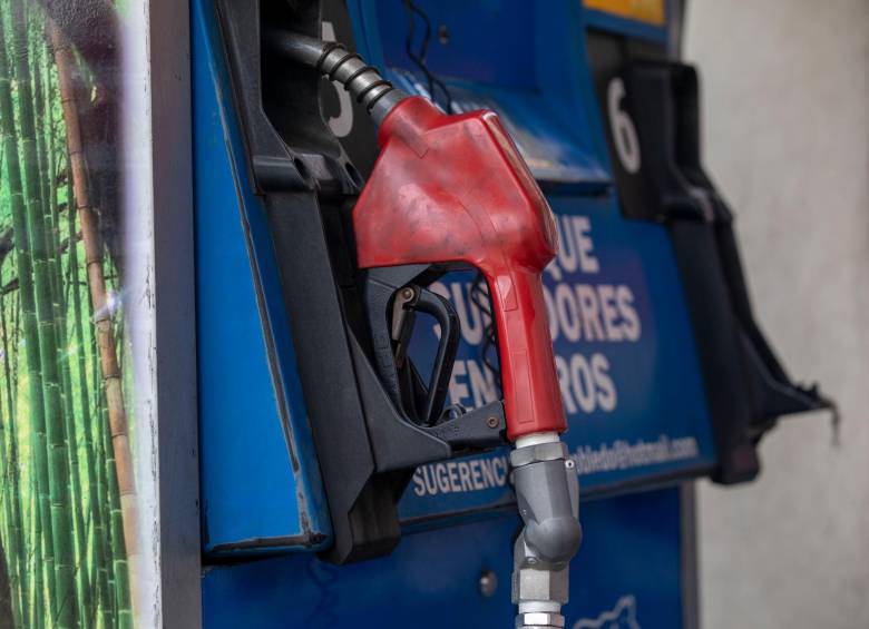 El promedio de precio de gasolina en 13 ciudades es de 8.127 pesos. FOTO: EDWIN BUSTAMANTE.