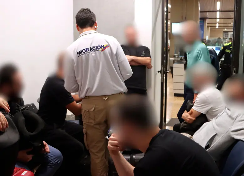 Un grupo de siete estadounidenses que venían de Nueva York fueron devueltos, engrosando las cifras de inadmitidos. FOTO: MIGRACIÓN 