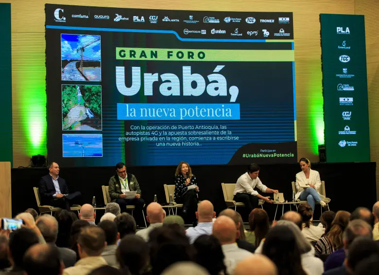 El Gran Foro Urabá, la nueva potencia se realizó en el auditorio de la Cámara de Comercio de Medellín. FOTO: CAMILO SUÁREZ