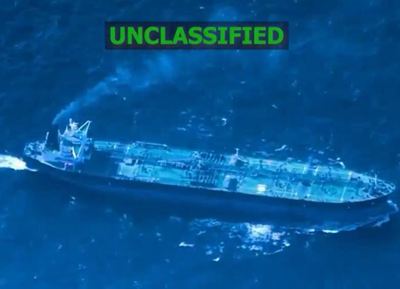 El Comando Sur de EE. UU. confirmó la incautación de otro petrolero en el Caribe, como parte de la campaña de presión del Gobierno de Trump para supervisar la industria del crudo en Venezuela. FOTO: Captura video de redes sociales @Southcom
