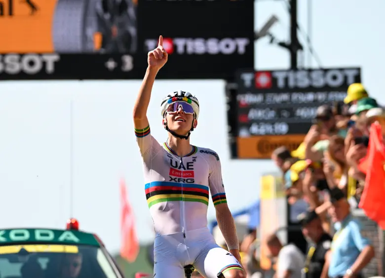 Tadej Pogacar sumó su tercera victoria en el actual Tour de Francia, y la 63 de su equipo en la presente temporada. FOTO: GETTY
