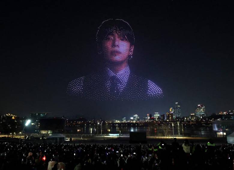 Jungkook, integrante del grupo surcoreano BTS, fue víctima de acoso reiterado por parte de una fan brasileña entre diciembre de 2025 y el pasado mes de febrero. FOTO Getty Images via AFP