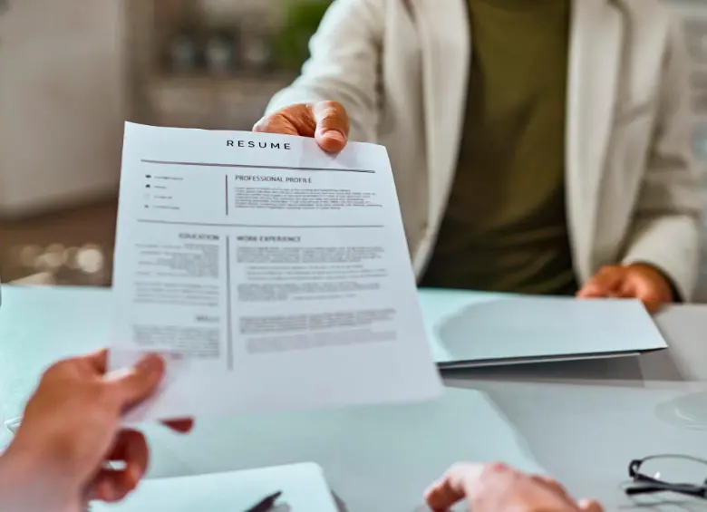 Preparar respuestas claras sobre cambios laborales mejora las posibilidades de ser contratado. FOTO: CORTESÍA