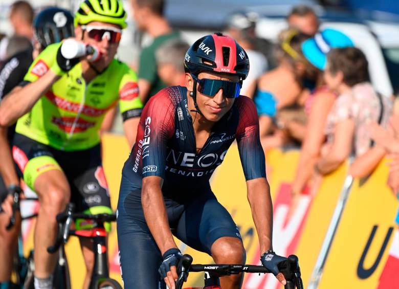 Egan Bernal viene de hacer buena presentación en la Vuelta a Alemania, en la que le trabajó a su compañero Adam Yates, finalmente campeón. FOTO EFE