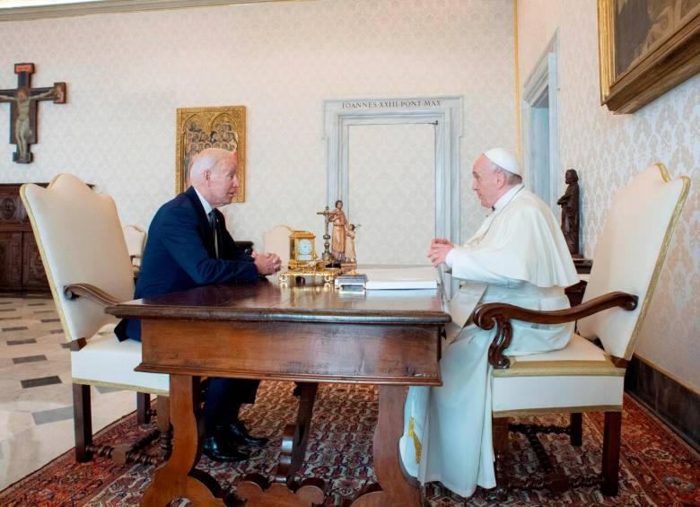 Joe Biden es el segundo presidente católico de la historia de los Estados Unidos en ser recibido por un papa, después de John F. Kennedy. FOTO EFE
