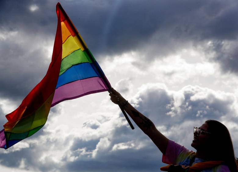 En medio de este festejo, el Sistema de Información de Violencia contra Personas LGBT en Colombia ( SinViolencia LGBT) expresó su preocupación por las crecientes cifras de violencia. Foto: MANUEL SALDARRIGA QUINTERO.