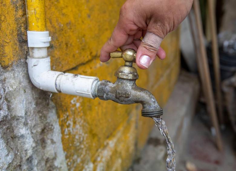 Esta mayor presencia de manganeso en La Fe está ocasionando un ligero incremento de color en el agua, que no representa riesgo para la salud. FOTO: EDWIN BUSTAMANTE