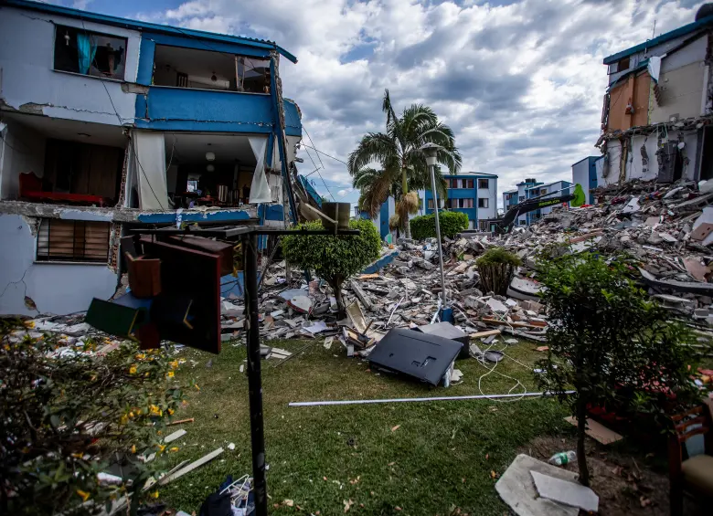 El Ministerio de Vivienda solicitará $4 billones adicionales para financiar la reconstrucción de las zonas afectadas por el terremoto del 10 de agosto. FOTO Julio César Herrera
