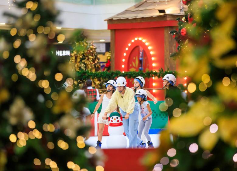 Centro comercial Santafé. En cada centro comercial, las familias pueden disfrutar de conciertos, shows interactivos, recorridos temáticos y actividades diseñadas especialmente para los más pequeños en compañía de los adultos. Foto: Camilo Suárez Echeverry