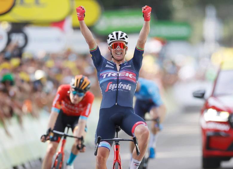Mads Pedersen, de 26 años de edad, fue el héroe en la jornada 13 del Tour de Francia, en la que ratificó su gran momento. Logró su séptima victoria en la presente temporada. FOTO EFE