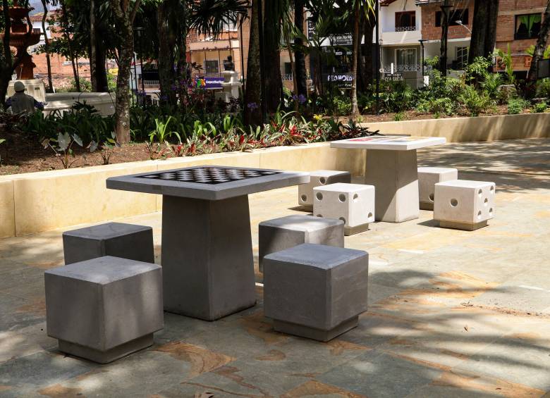 Copacabana salda una deuda histórica de 40 años con la renovación de su Parque Principal