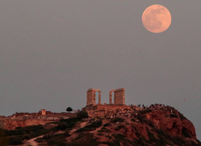 Eclipse lunar desde Grecia. FOTO: EFE