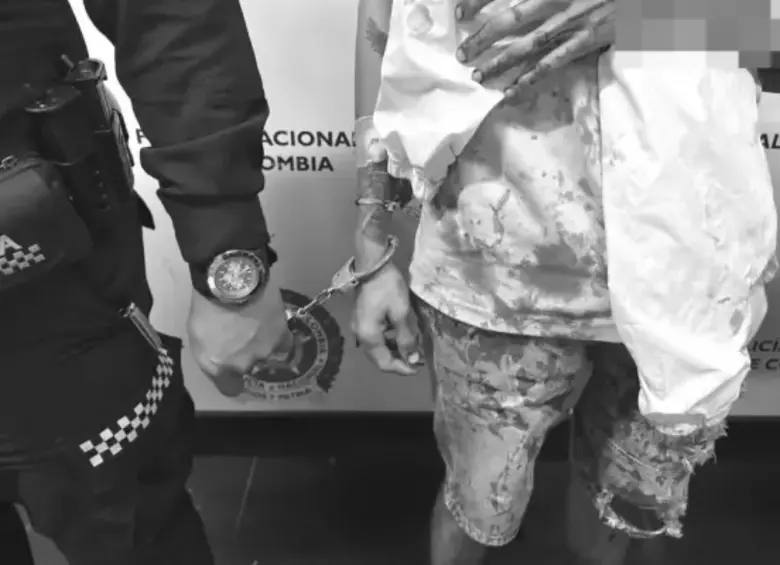 La ropa del joven victimario con sangre. FOTO: Policía Nacional