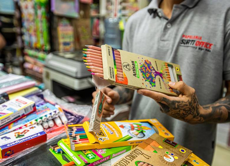 Costos asociados a la educación presionaron al alza la inflación en febrero. FOTO Carlos Velásquez