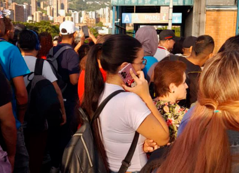 Caos en estación Poblado por alteración al orden público y la movilidad en la zona. Foto: Cortesía
