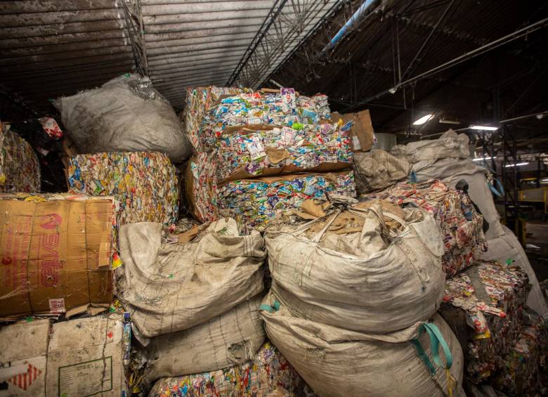 Quiénes deben separar basura por código de colores desde enero?