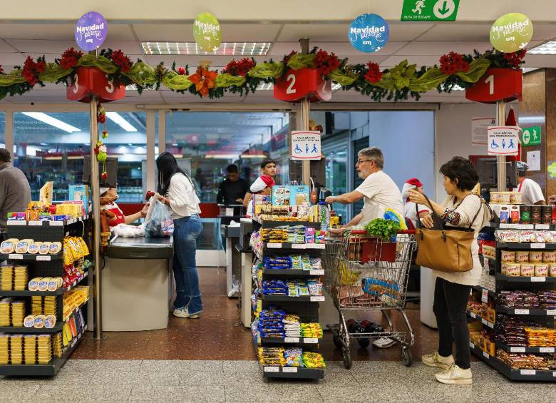 “Vamos a jugar el juego del hambre”, así se sobrevive día a día en Venezuela entre dólares y comida cara