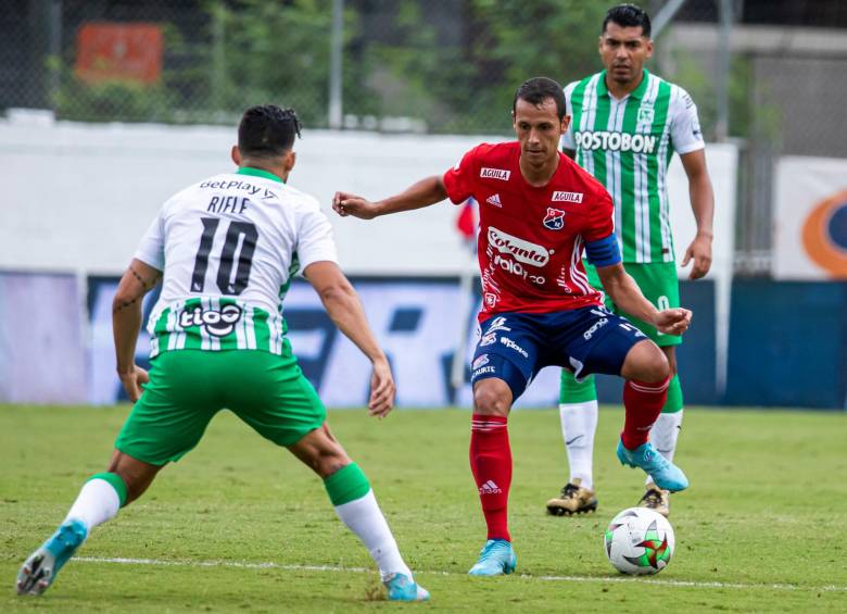 El Equipo del Pueblo no logró hacer valer el hecho de tener dos jugadores más que el rival en el campo. FOTO Carlos velásquez