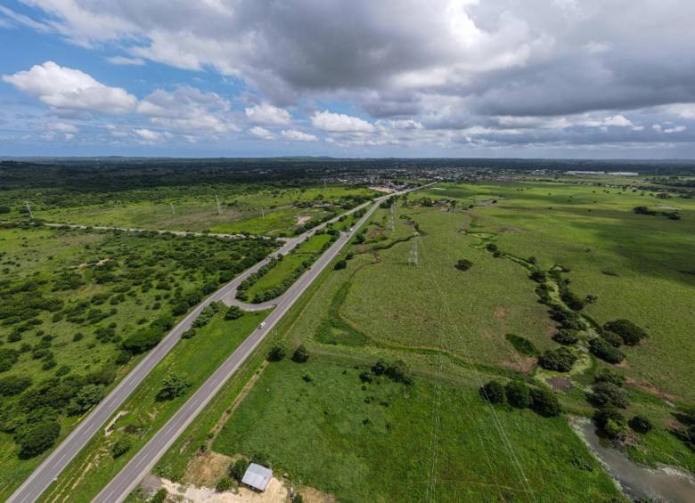 Según el ministro de Transporte, William Camargo, la cancelación de la megaobra se haría debido a que la Autopista del Caribe no logró su cierre financiero, es decir, no existen los recursos suficientes para sacar adelante la Ruta Caribe II. Foto: ANI