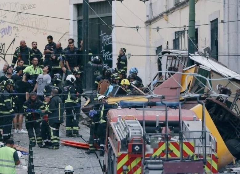 Un accidente se produjo este miércoles en un funicular ubicado en Lisboa, Portugal. FOTO: Tomada de redes sociales 