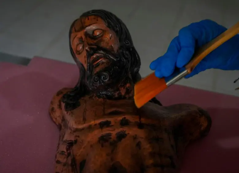 El Cristo Mutilado de Bojayá se encuentra en la iglesia San Pablo Apostol en Bellavista Nuevo. FOTO: Ministerio de las Culturas, las Artes y los Saberes 