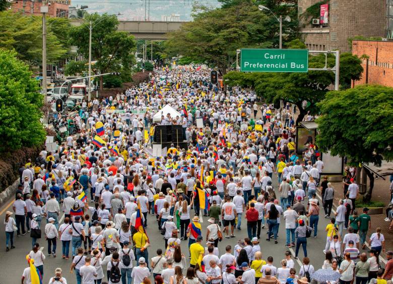 Las marchas fueron convocadas por varios sectores sociales y, por supuesto, políticos, entre ellos, el Centro Democrático. FOTO CAMILO SUÁREZ