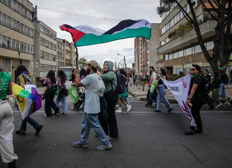 Manifestantes en una movilización a favor de Palestina. FOTO: COLPRENSA