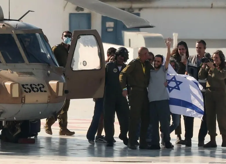 20 rehenes israelíes fueron liberados en la madrugada de este lunes por Hamas. Foto: AFP