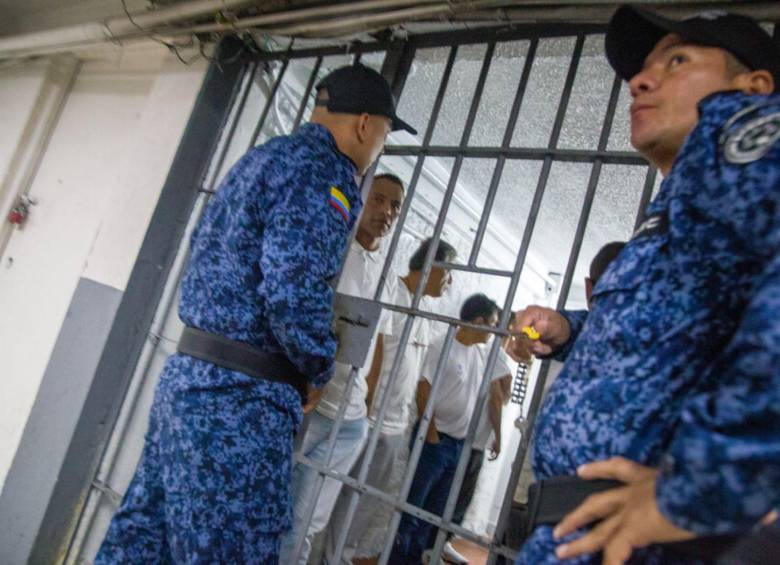Casi 100 funcionarios del Inpec han sido detenidos por actos de corrupción dentro de las cárceles. Foto: Colprensa