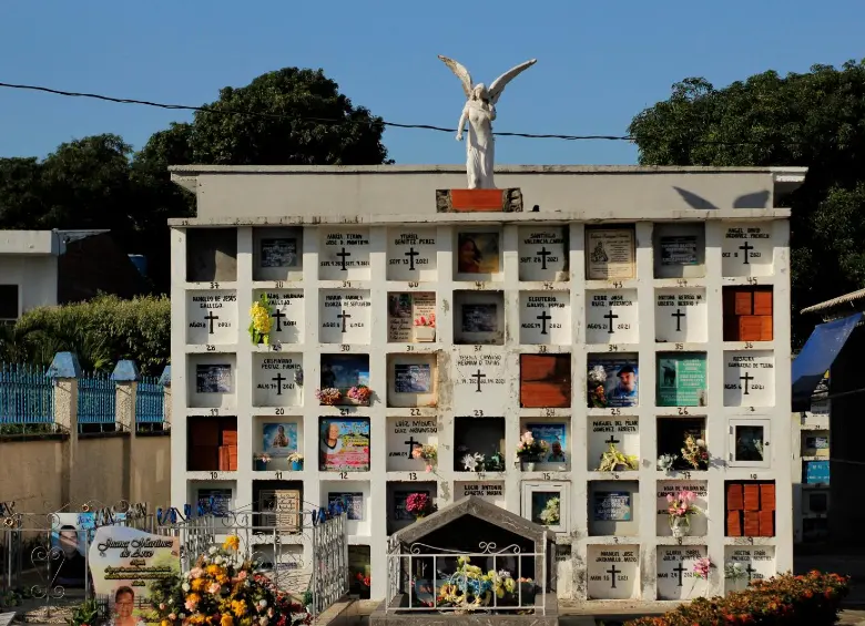 En el cementerio parroquial Nuestra Señora de las Misericordias hay 133 cuerpos no identificados que podrían corresponder a personas muertas durante el conflicto armado. FOTO: UBPD