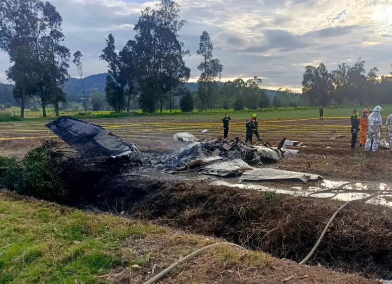 Así quedó la avioneta del cantante Yeison Jiménez tras el accidente en Paipa. FOTO: Tomada de redes sociales