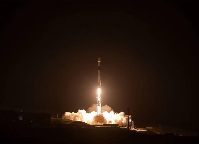 El observatorio SPHEREx de la Nasa y los satélites PUNCH despegaron a bordo de un cohete Falcon 9 de SpaceX desde la Base de la Fuerza Espacial Vandenberg en California este 11 de marzo de 2025. FOTO: Cortesía SpaceX