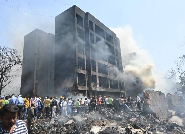 El avión siniestrado en India cayó sobre una residencia de estudiantes del BJ Medical College, una facultad de medicina de la ciudad de Ahmedabad. FOTO: GETTY