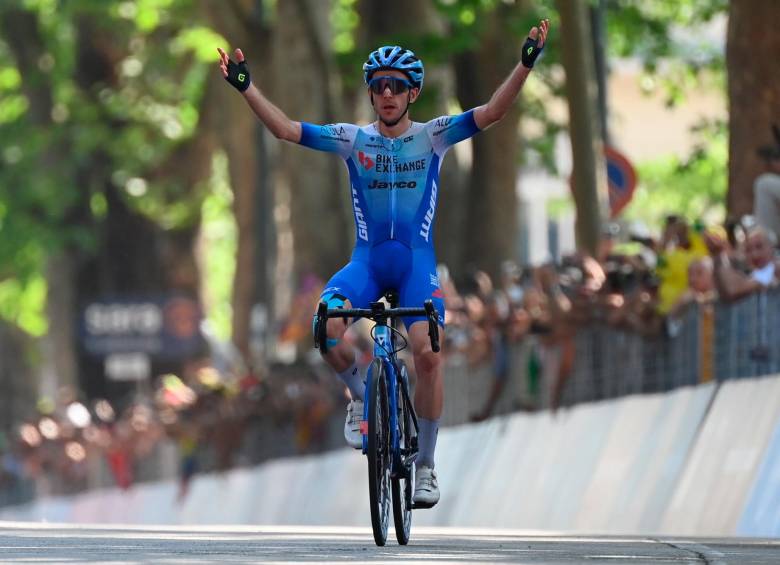 Simon Yates sumó una nueva victoria durante su carrera, en un Giro de Italia. FOTO @GIRODITIALIA 