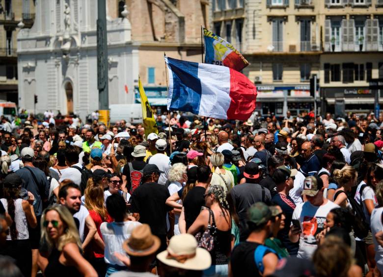 Miles de ciudadanos fanceses participaron de movilizaciones ciudadanas durante mayo y junio de este año para pedirle al Gobierno más contundencia en las medidas climáticas. FOTO AFP