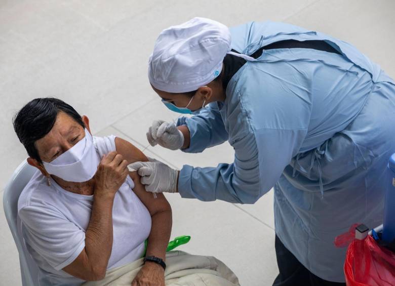 En Colombia han sido inyectadas 5,58 millones de dosis de vacunas anticovid desde febrero. FOTO Edwin Bustamante