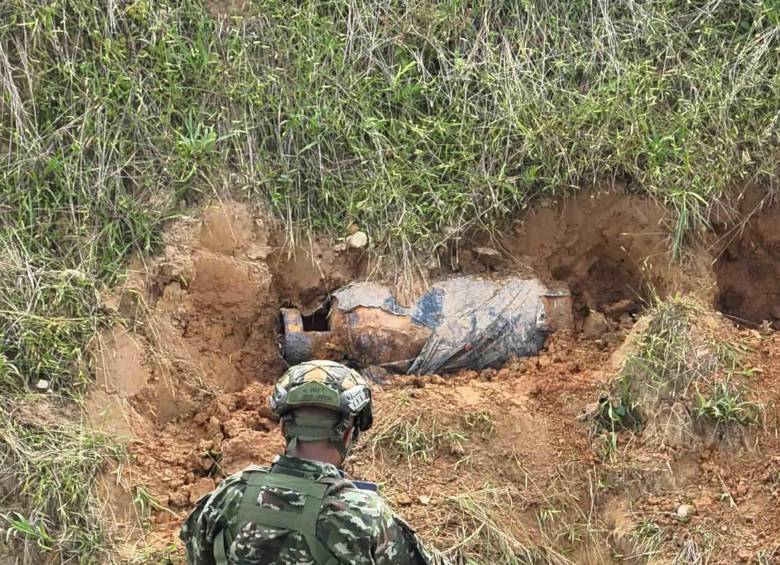 Artefacto con explosivos en zona rural del Caquetá. Foto: FF MM
