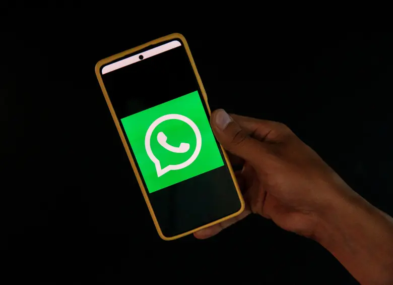 Según los dueños de WhatsApp, el software Pegasus permite activar la cámara y el micrófono del celular a distancia. FOTO: ANDRÉS CAMILO SUÁREZ ECHEVERRY.