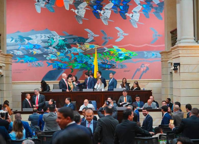 El presupuesto de 2027 incluye $94,8 billones para inversión pública, según el Ministerio de Hacienda, y establece informes trimestrales sobre la caja y los gastos de la Nación. FOTO CORTESÍA